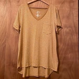 ❤️‍🔥❤️‍🔥2 for $20❤️‍🔥❤️‍🔥 Maurice’s pocket tee